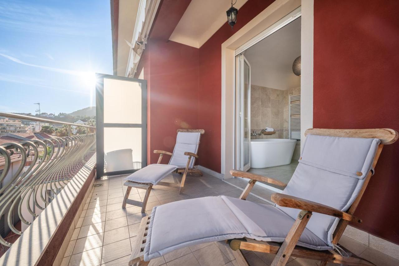 La Fabrique A Poupees - Chambres Et Appartements De Charme Au Coeur De Menton Eksteriør bilde