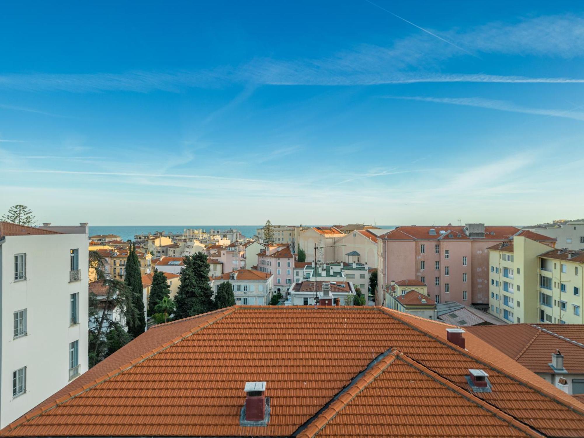 La Fabrique A Poupees - Chambres Et Appartements De Charme Au Coeur De Menton Eksteriør bilde